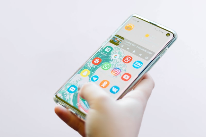 Cross-device web and mobile applications interface
